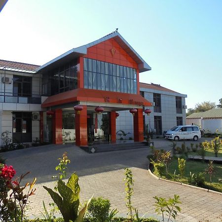 Golden Chopsticks Hotel Livingstone Buitenkant foto