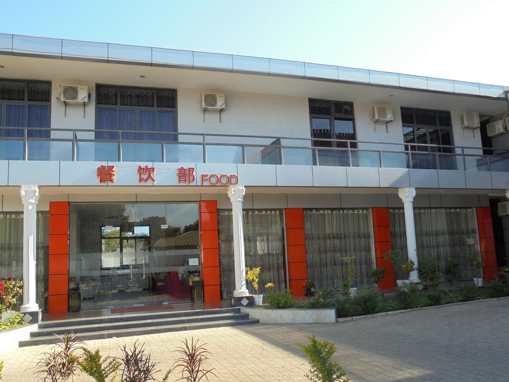 Golden Chopsticks Hotel Livingstone Buitenkant foto